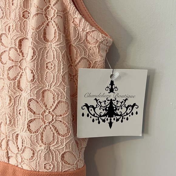 Women’s dress - Picture 2 of 5